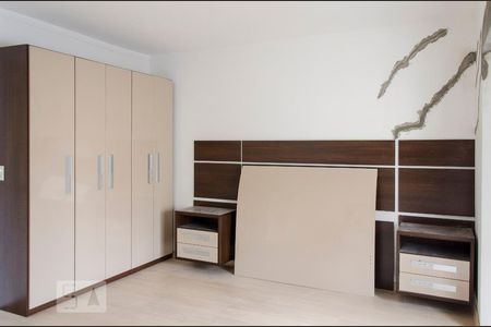 Casa de condomínio à venda com 150m², 3 quartos e 2 vagas Casa de condomínio à venda com 150m², 3 quartos e 2 vagasSuíte 2