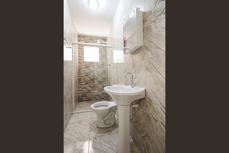 Banheiro  de casa para alugar com 2 quartos, 100m² em Vila Bela, São Paulo