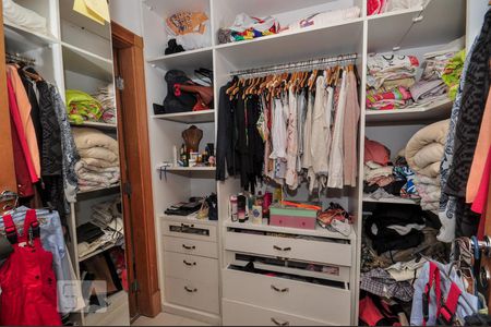 Casa de condomínio à venda com 850m², 4 quartos e 4 vagasCloset Suíte 4