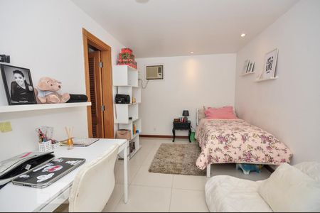 Casa de condomínio à venda com 850m², 4 quartos e 4 vagasSuíte 4