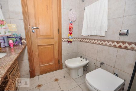 Casa de condomínio à venda com 850m², 4 quartos e 4 vagasBanheiro Suíte 2