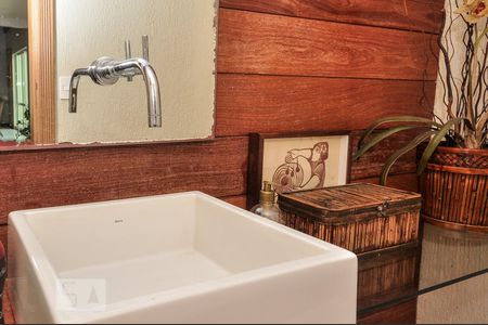 Casa de condomínio à venda com 850m², 4 quartos e 4 vagasLavabo