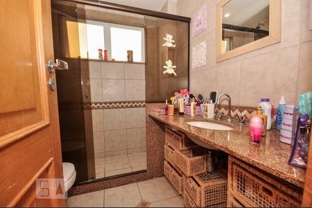 Casa de condomínio à venda com 850m², 4 quartos e 4 vagasBanheiro Suíte 2