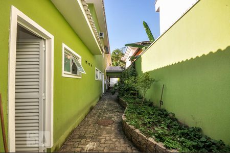 Casa de condomínio à venda com 850m², 4 quartos e 4 vagasÁrea Externa - Acesso Lateral