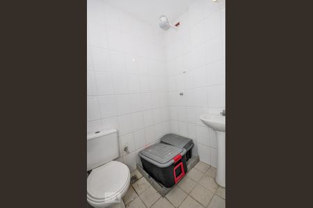 Casa de condomínio à venda com 850m², 4 quartos e 4 vagasÁrea Externa - Banheiro de Serviço