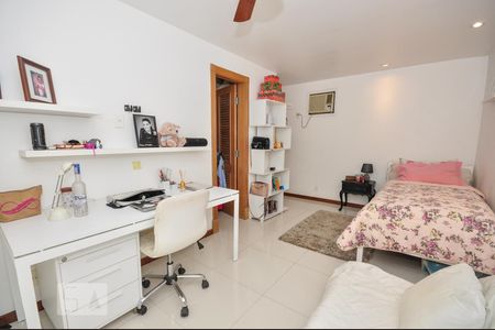 Casa de condomínio à venda com 850m², 4 quartos e 4 vagasSuíte 4