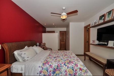 Casa de condomínio à venda com 850m², 4 quartos e 4 vagasSuíte 1