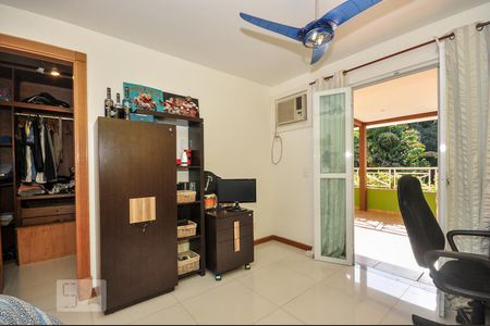 Casa de condomínio à venda com 850m², 4 quartos e 4 vagasSuíte 3