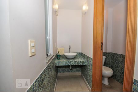 Casa de condomínio à venda com 850m², 4 quartos e 4 vagasÁrea Externa - Salão de Jogos - Lavabo