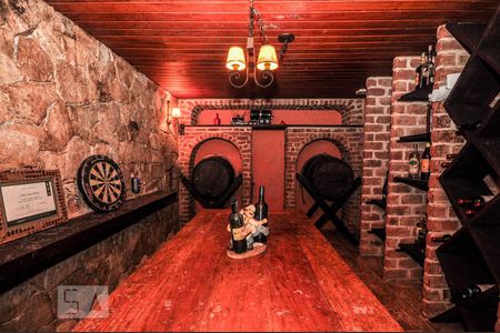 Casa de condomínio à venda com 850m², 4 quartos e 4 vagasÁrea Externa - Salão de Jogos - Adega