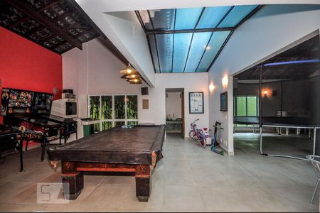 Casa de condomínio à venda com 850m², 4 quartos e 4 vagasÁrea Externa - Salão de Jogos