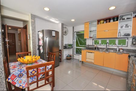 Casa de condomínio à venda com 850m², 4 quartos e 4 vagasCozinha