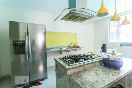 Cozinha de casa para alugar com 4 quartos, 453m² em Curicica, Rio de Janeiro