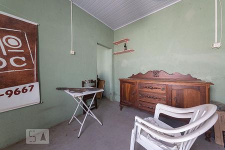 Casa à venda com 220m², 3 quartos e 4 vagas Casa à venda com 220m², 3 quartos e 4 vagasSala Edícula