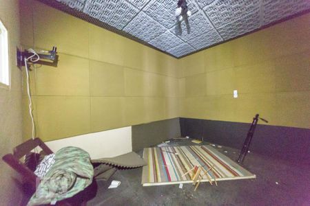 Casa à venda com 220m², 3 quartos e 4 vagas Casa à venda com 220m², 3 quartos e 4 vagasSala Edícula