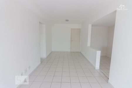 Sala de apartamento para alugar com 2 quartos, 81m² em Recreio dos Bandeirantes, Rio de Janeiro