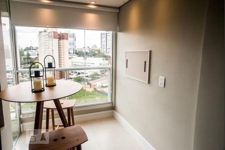 Apartamento à venda com 49m², 1 quarto e 1 vaga Apartamento à venda com 49m², 1 quarto e 1 vagaVaranda