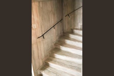 Apartamento à venda com 166m², 2 quartos e 1 vaga Apartamento à venda com 166m², 2 quartos e 1 vagaHall social