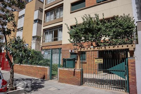 Apartamento à venda com 166m², 2 quartos e 1 vaga Apartamento à venda com 166m², 2 quartos e 1 vagaFachada