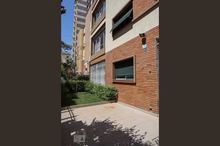 Apartamento à venda com 166m², 2 quartos e 1 vaga Apartamento à venda com 166m², 2 quartos e 1 vagaFachada