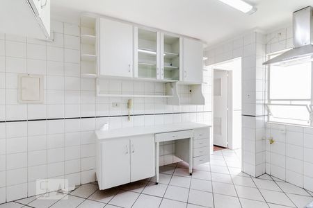 Apartamento à venda com 90m², 2 quartos e 1 vaga Apartamento à venda com 90m², 2 quartos e 1 vagaCozinha