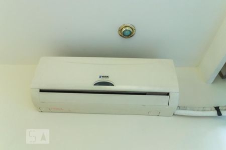 Sala de apartamento à venda com 1 quarto, 40m² em Freguesia (jacarepaguá), Rio de Janeiro