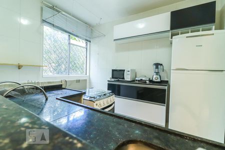 Apartamento à venda com 40m², 1 quarto e 1 vaga Apartamento à venda com 40m², 1 quarto e 1 vagaCozinha e Área de Serviço