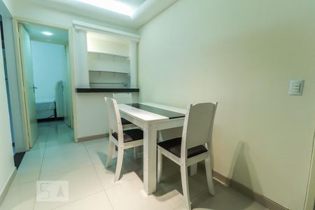 Sala de apartamento à venda com 1 quarto, 40m² em Freguesia (jacarepaguá), Rio de Janeiro