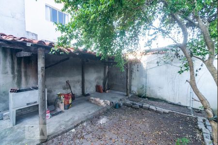 Casa à venda com 220m², 3 quartos e 2 vagas Casa à venda com 220m², 3 quartos e 2 vagasQuintal