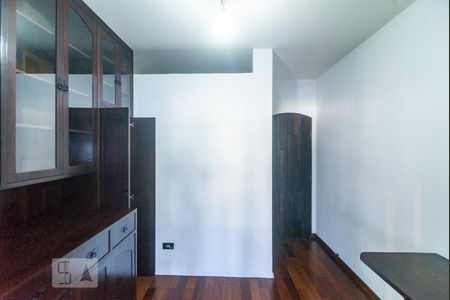 Casa à venda com 220m², 3 quartos e 2 vagas Casa à venda com 220m², 3 quartos e 2 vagasQuarto 3