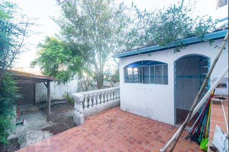 Casa à venda com 220m², 3 quartos e 2 vagas Casa à venda com 220m², 3 quartos e 2 vagasQuintal