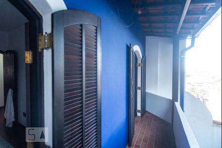 Casa à venda com 220m², 3 quartos e 2 vagas Casa à venda com 220m², 3 quartos e 2 vagasVaranda