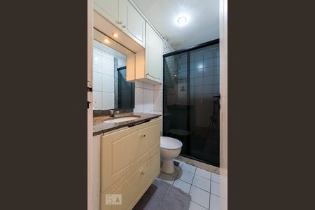 Apartamento à venda com 65m², 3 quartos e 1 vaga Apartamento à venda com 65m², 3 quartos e 1 vagaBanheiro Social