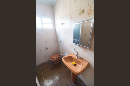 Banheiro de casa para alugar com 3 quartos, 192m² em Penha de França, São Paulo