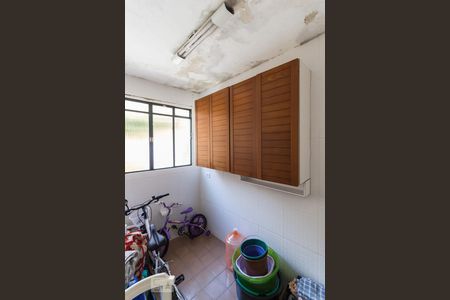 Casa à venda com 80m², 3 quartos e 2 vagas Casa à venda com 80m², 3 quartos e 2 vagasQuarto de serviço
