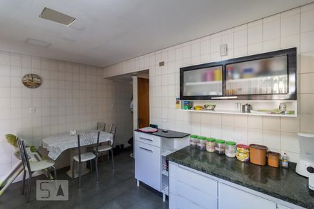 Casa à venda com 80m², 3 quartos e 2 vagas Casa à venda com 80m², 3 quartos e 2 vagasCozinha
