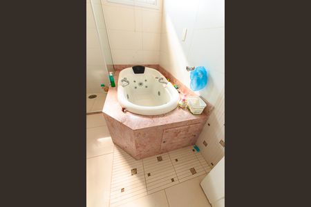 Casa de condomínio à venda com 400m², 4 quartos e 3 vagasBanheiro do Quarto 4