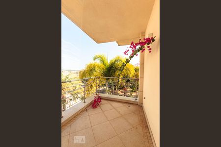 Casa de condomínio à venda com 400m², 4 quartos e 3 vagasSala 2