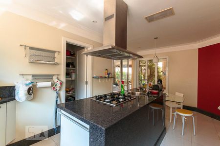 Casa de condomínio à venda com 400m², 4 quartos e 3 vagasCozinha