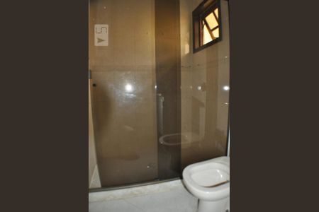 Casa de condomínio à venda com 220m², 4 quartos e sem vagaBanheiro do Quarto Quarto