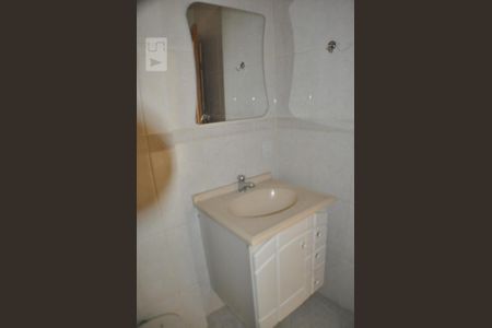 Casa de condomínio à venda com 220m², 4 quartos e sem vagaBanheiro do Quarto Quarto