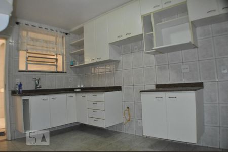 Casa de condomínio à venda com 220m², 4 quartos e sem vagaCozinha - Armários
