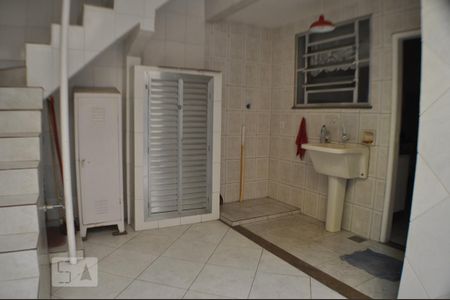 Casa de condomínio à venda com 220m², 4 quartos e sem vagaÁrea de Serviço