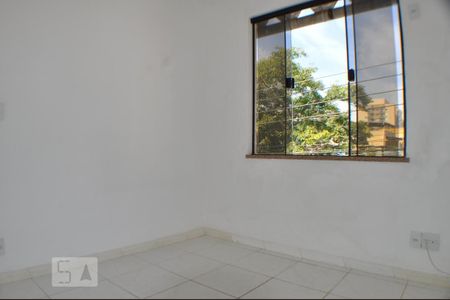 Casa de condomínio à venda com 220m², 4 quartos e sem vagaquarto 3