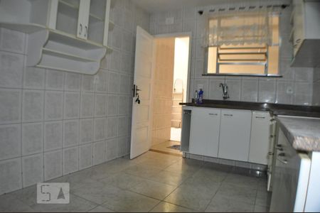 Casa de condomínio à venda com 220m², 4 quartos e sem vagaCozinha