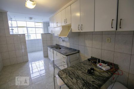Apartamento para alugar com 140m², 4 quartos e sem vaga Apartamento para alugar com 140m², 4 quartos e sem vagaCozinha