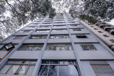 Apartamento para alugar com 140m², 4 quartos e sem vaga Apartamento para alugar com 140m², 4 quartos e sem vagaFachada