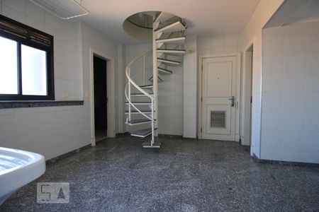 Apartamento para alugar com 550m², 4 quartos e 6 vagasÁrea de serviço