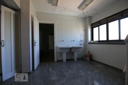 Apartamento para alugar com 550m², 4 quartos e 6 vagasÁrea de serviço