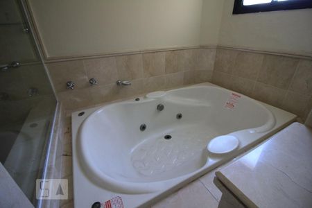 Apartamento para alugar com 550m², 4 quartos e 6 vagasBanheira 